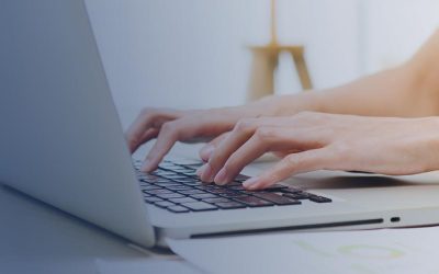 Restyling totale dei mobili in legno: come usare lo smalto coprente per trasformarli